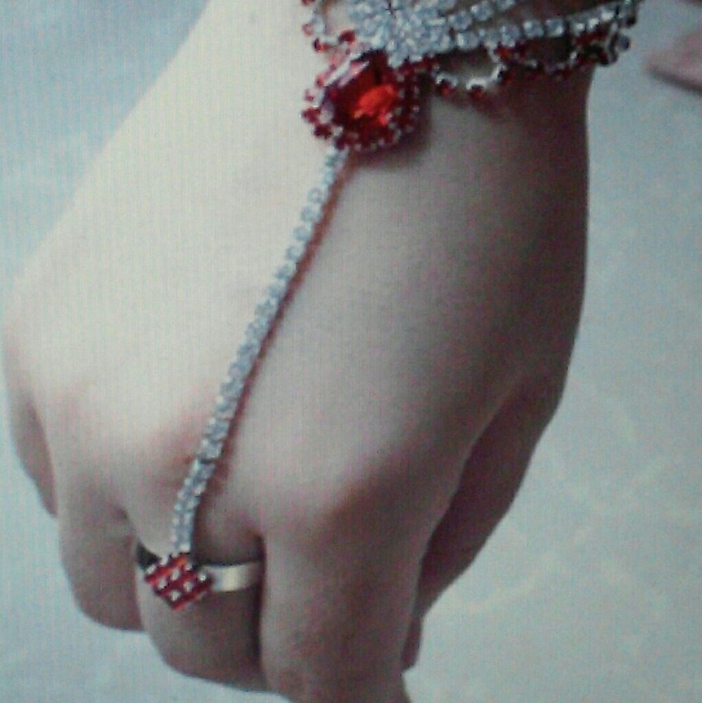 Bracelet Attached to a Ring stainless steel, New